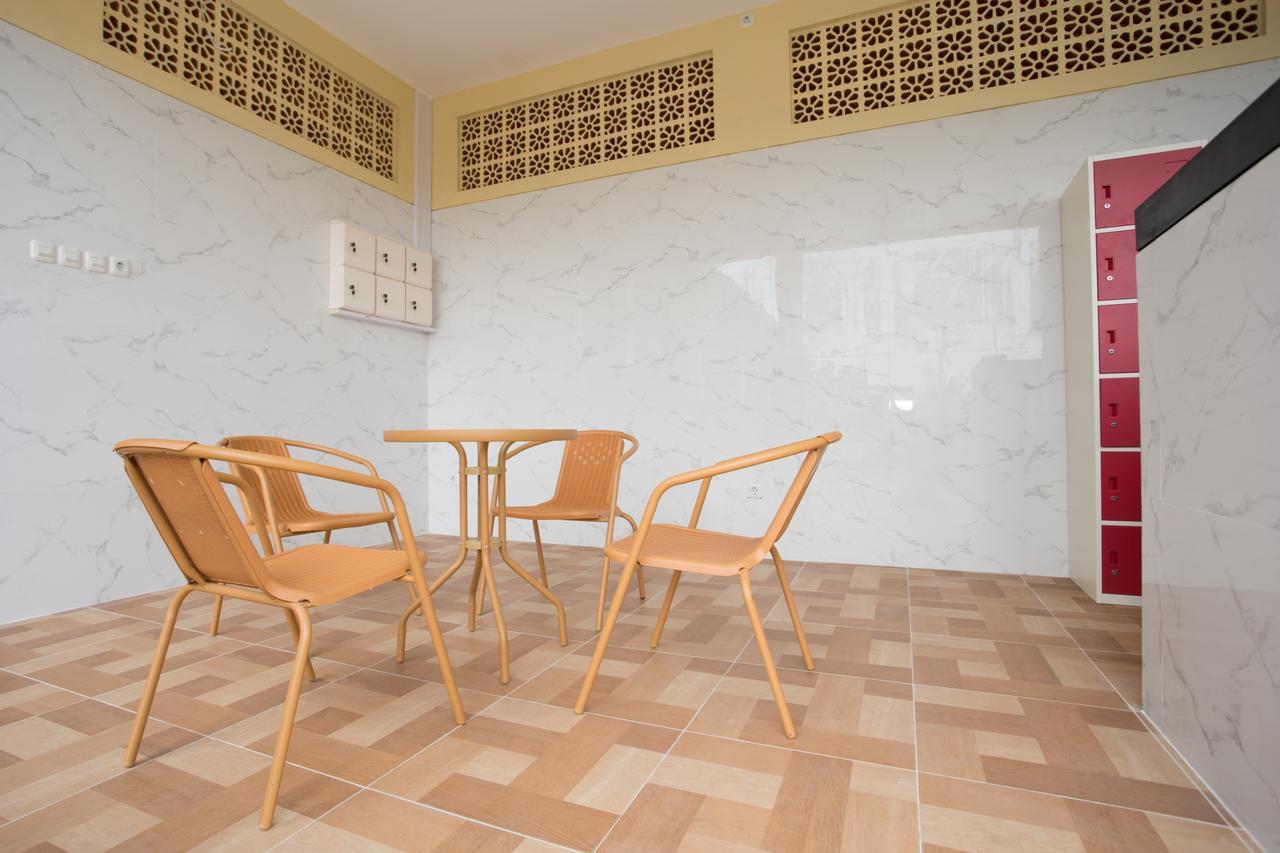 V Canggu Dormitory Εξωτερικό φωτογραφία