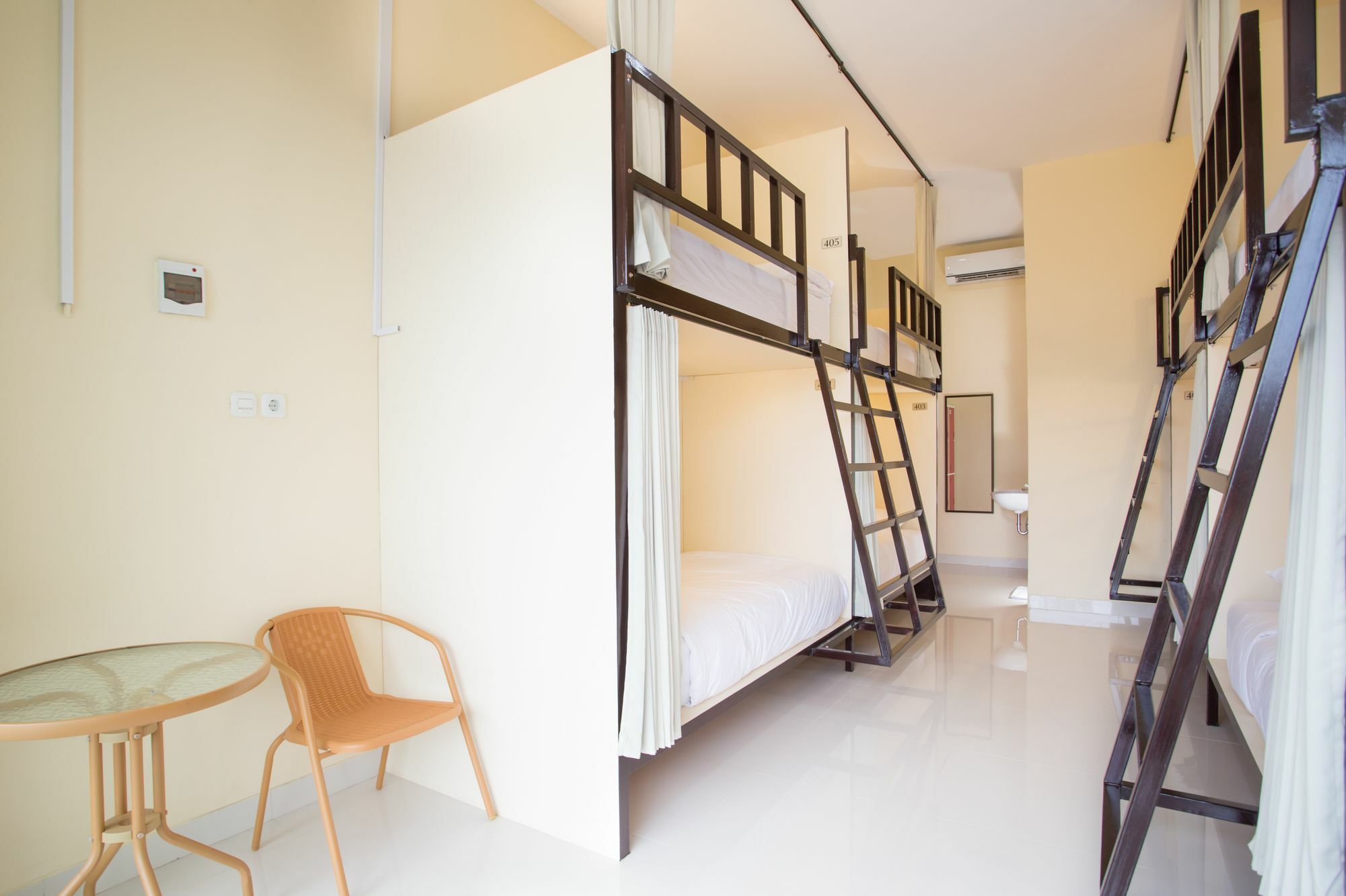 V Canggu Dormitory Εξωτερικό φωτογραφία